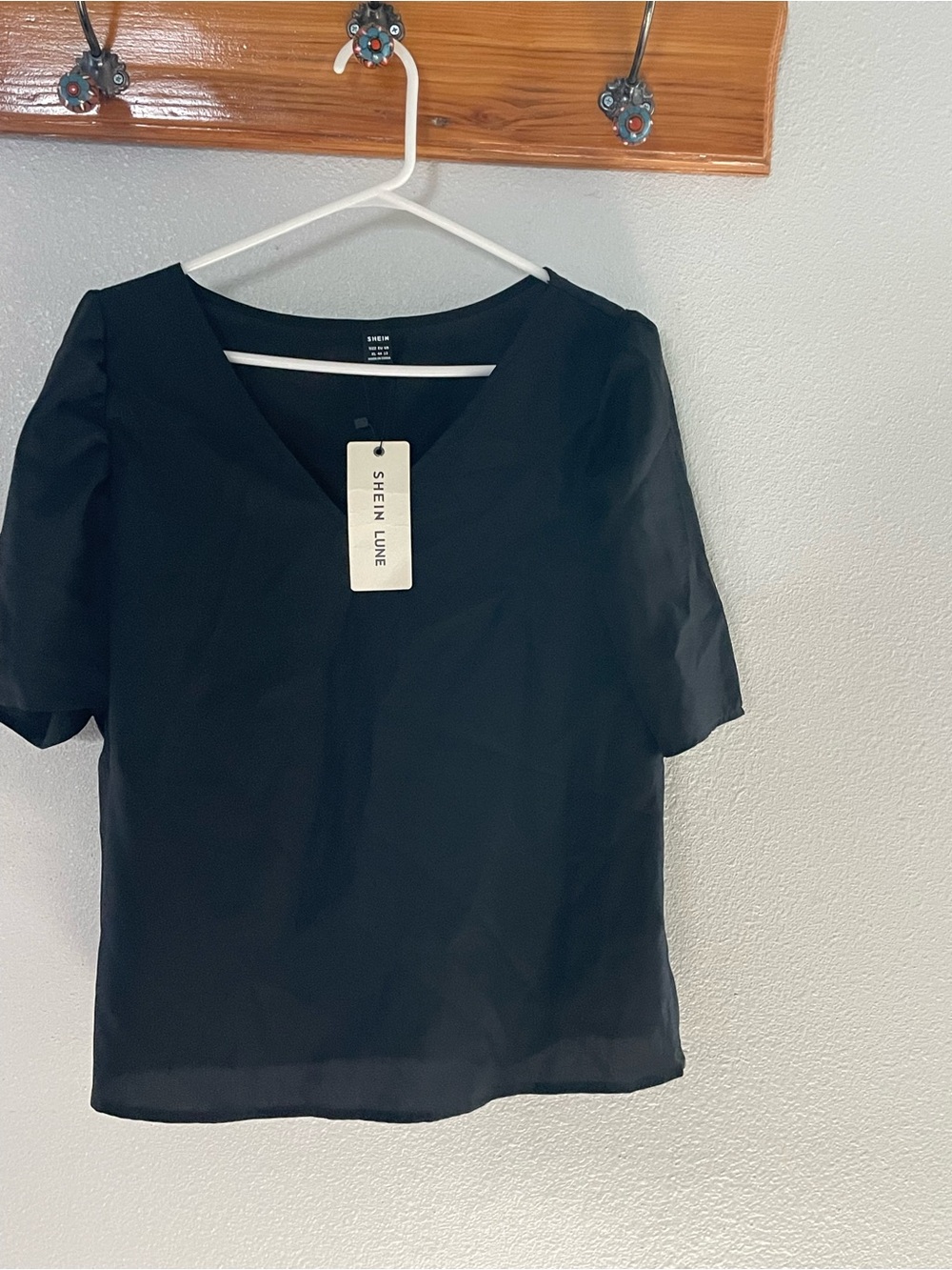 SHEIN Black V-Neck Short Sleeve Top